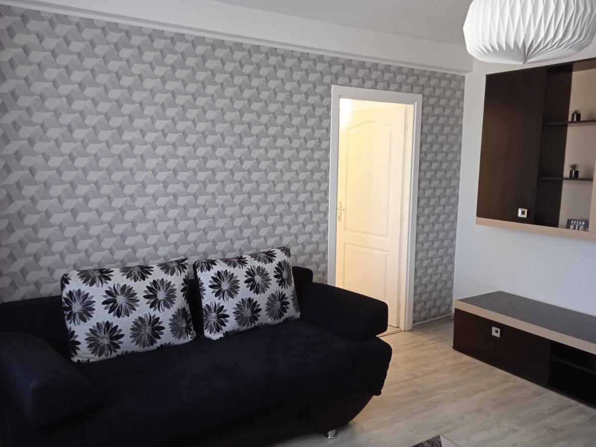 Ana Apartament รึมนิคูวัลเจีย ภายนอก รูปภาพ