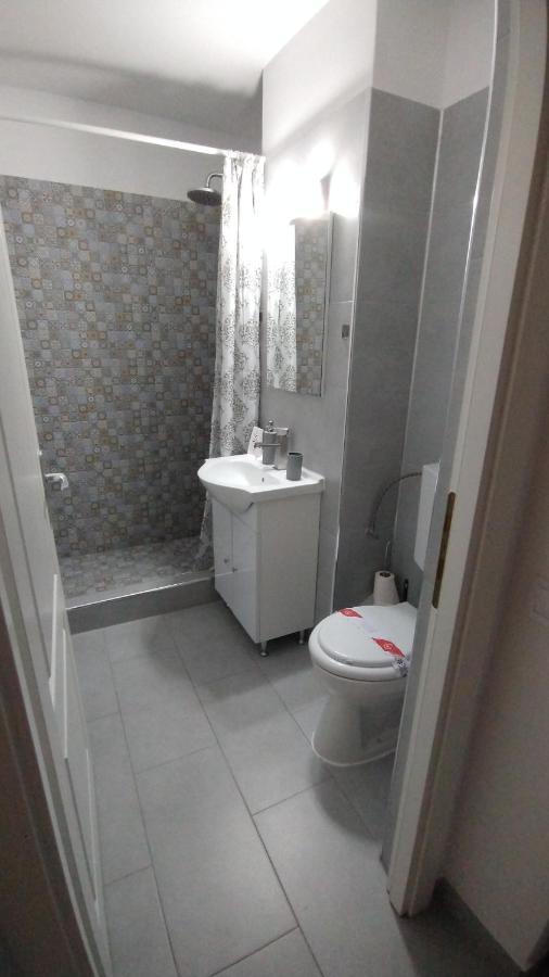 Ana Apartament รึมนิคูวัลเจีย ภายนอก รูปภาพ